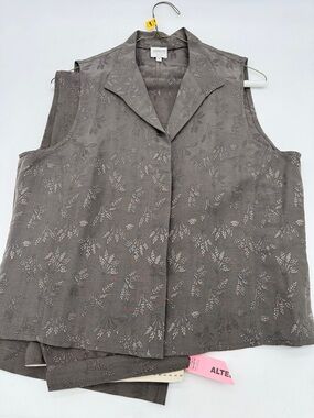 Armani Collezioni Gray Floral Vest & Slacks Size 12 Made in Italy (See Pics)